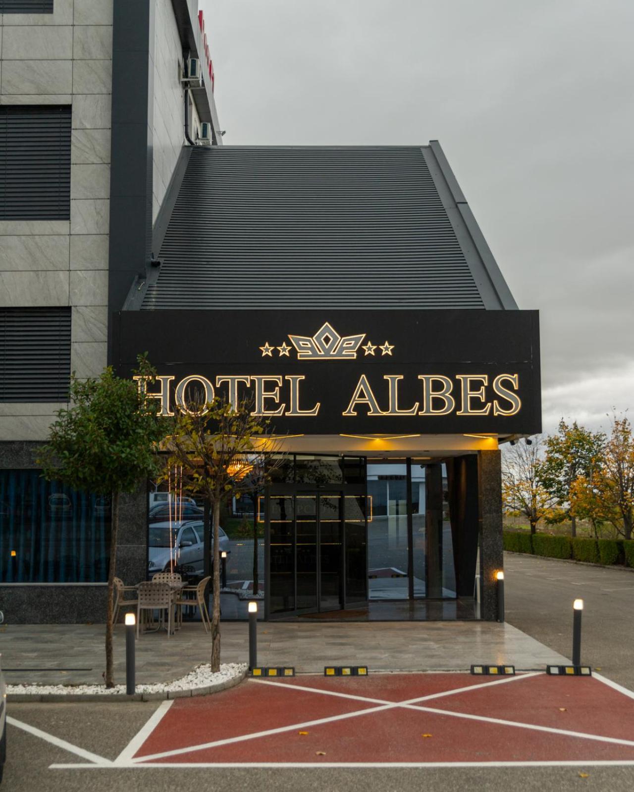 Hotel Albes Prizren Exterior foto